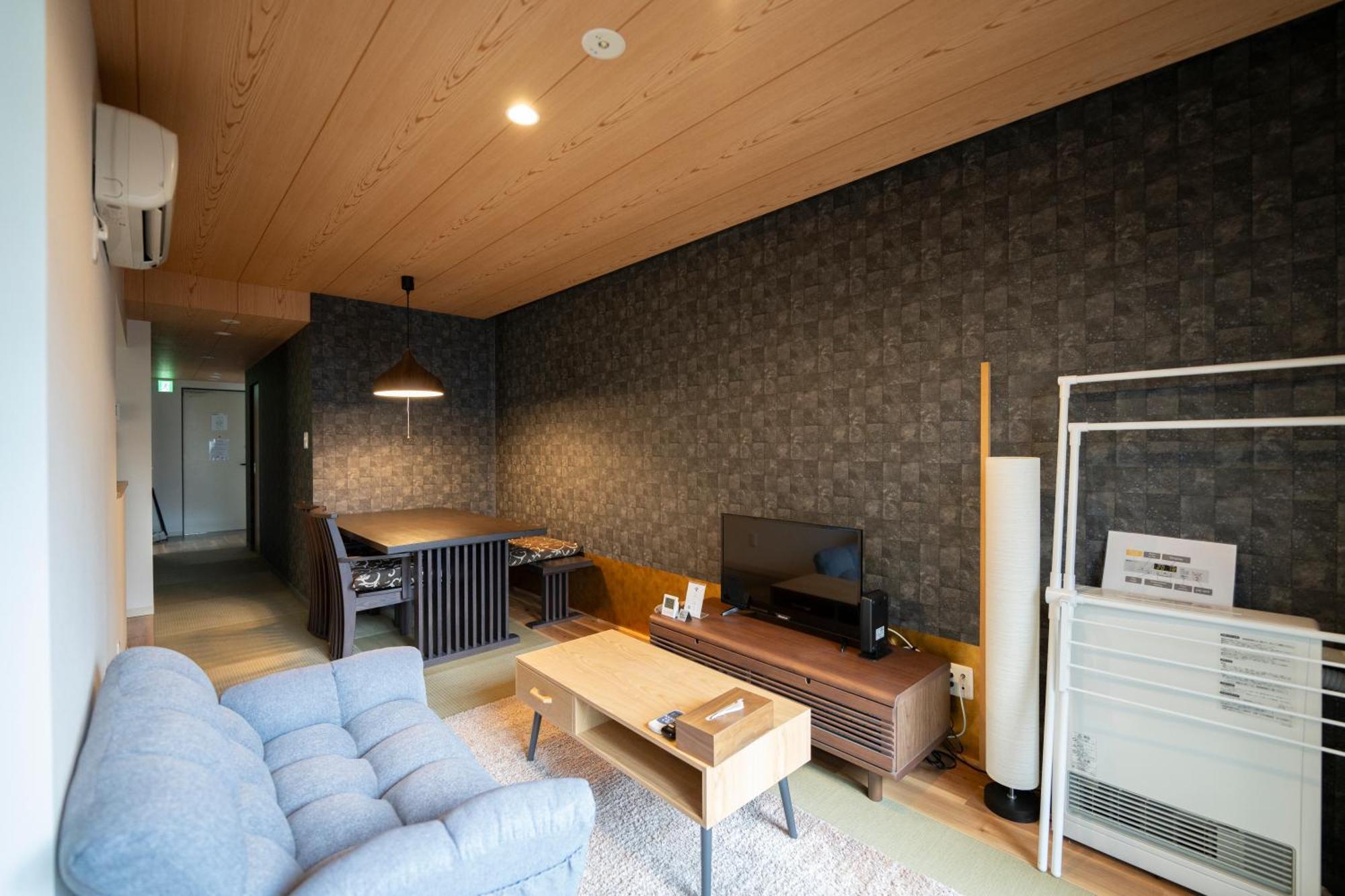 Pinn-S1E6 Sapporo Exteriör bild
